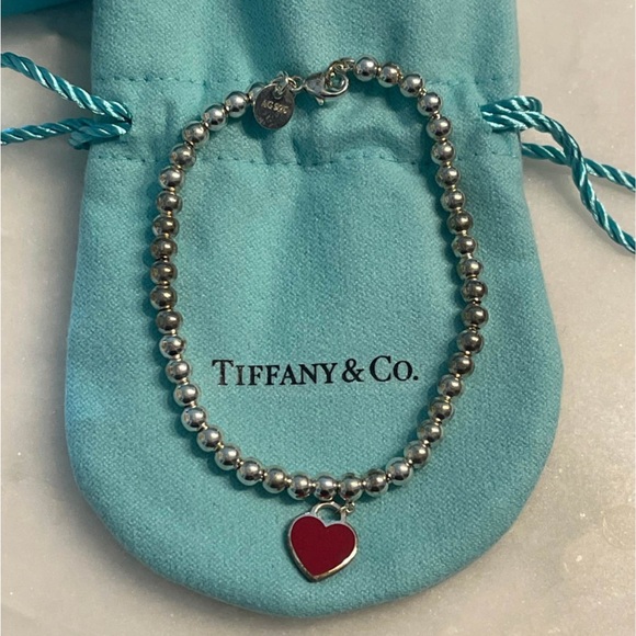 ♥️ Tiffany & Co: Authentic Red Heart Tag Bead Bracelet ♥️ - Picture 2 of 10